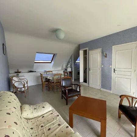 דירה Avec Balcon A 500m De La Et Proche Commerces A - Fr-1-361-489