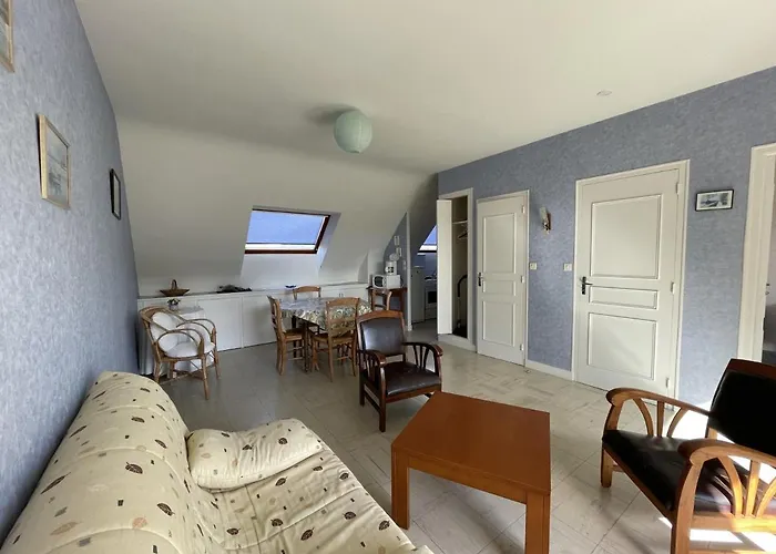 Appartamento Avec Balcon à 500m De La Et Proche Commerces à - Fr-1-361-489