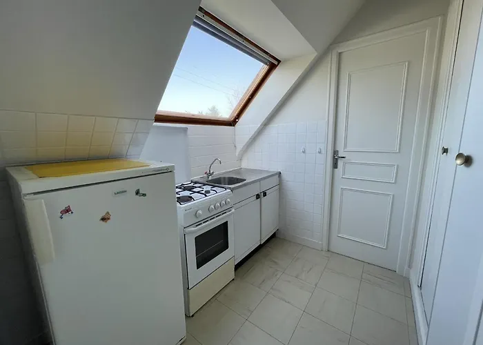 Appartamento Avec Balcon à 500m De La Et Proche Commerces à - Fr-1-361-489 *